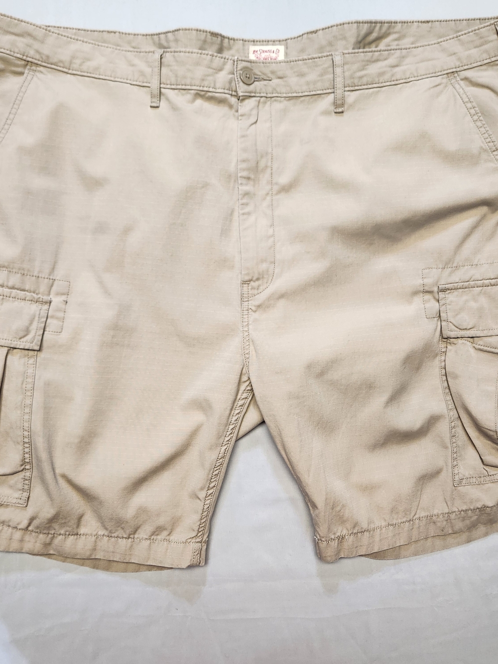 Levi's Cargo Shorts Size 48 Beige Tan Khaki 100% Cotton Hiking Outdoor Gorpcore